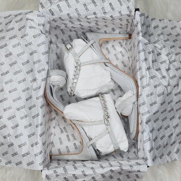 Badgley Mischka Kai Silver High Heels New In Box - Picture 8 of 17